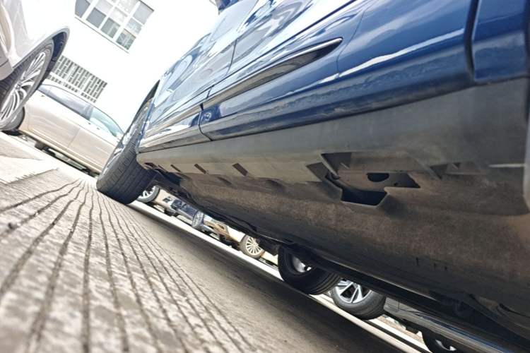 Used Lincoln Corsair 2023 2.0T Four-Wheel Drive Luxury Edition Left Side Sill