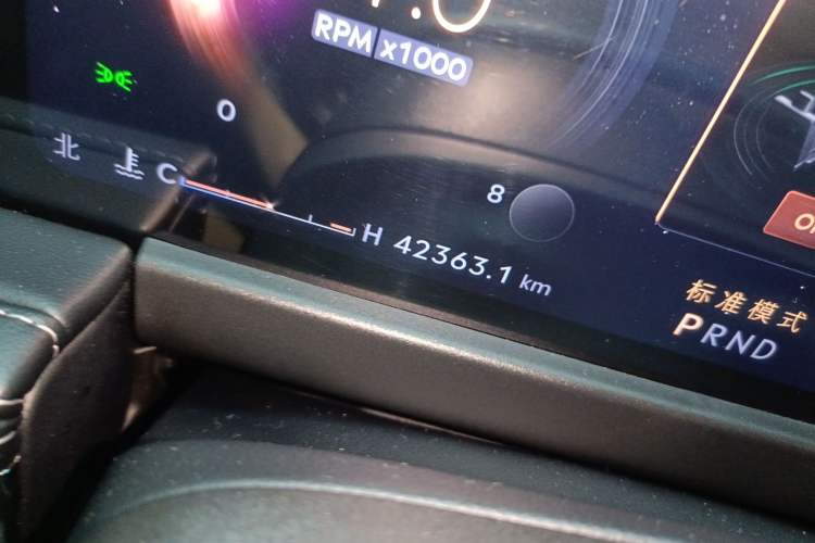 Used Lincoln Corsair 2023 2.0T Two-Wheel-Drive Luxury Edition Odometer Close Up