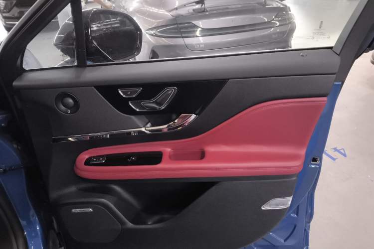 Used Lincoln Corsair 2023 2.0T Four-Wheel Drive Luxury Edition Right Front Door Interior
