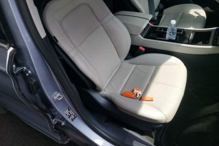 Used Lincoln Corsair 2023 2.0T Two-Wheel-Drive Luxury Edition Right Front Seat