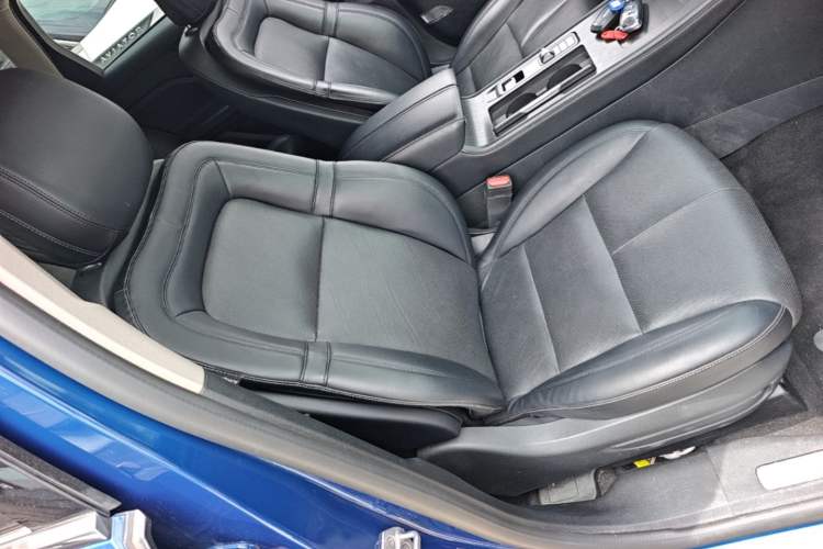 Used Lincoln Corsair 2023 2.0T Four-Wheel Drive Luxury Edition Right Front Seat