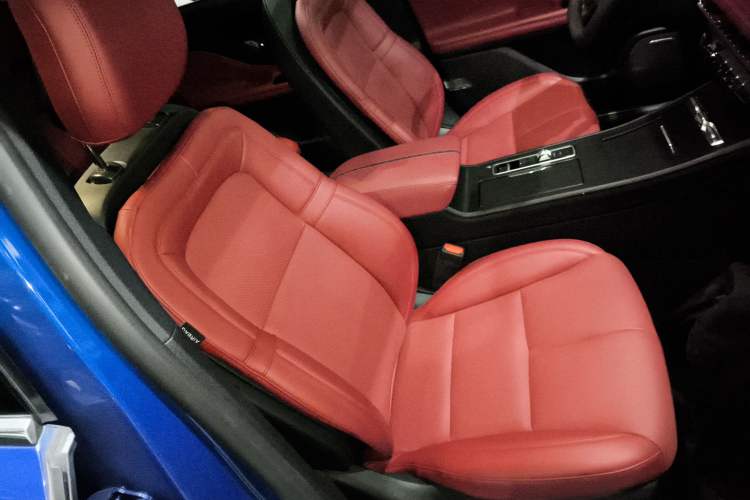 Used Lincoln Corsair 2023 2.0T Four-Wheel Drive Luxury Edition Right Front Seat