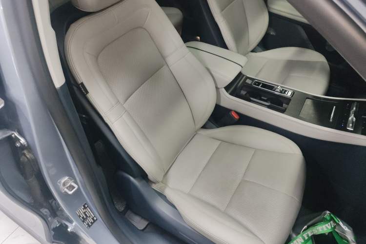 Used Lincoln Corsair 2023 2.0T Two-Wheel Drive Luxury Edition Right Front Seat