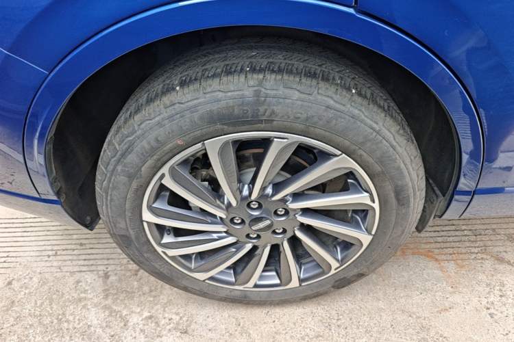 Used Lincoln Corsair 2023 2.0T Four-Wheel Drive Luxury Edition Right Rear Wheel Hub