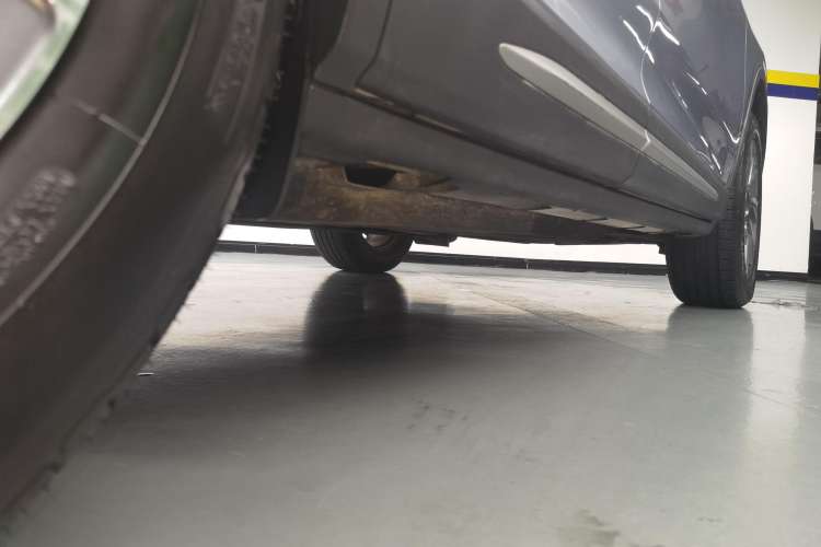 Used Lincoln Corsair 2023 2.0T Two-Wheel Drive Luxury Edition Right Side Sill