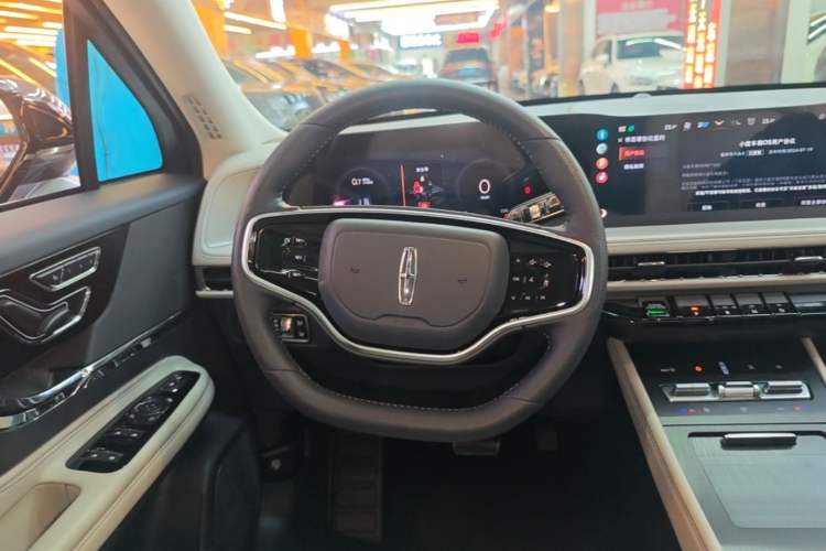 Used Lincoln Corsair 2023 2.0T Two-Wheel Drive Luxury Edition Steering Wheel