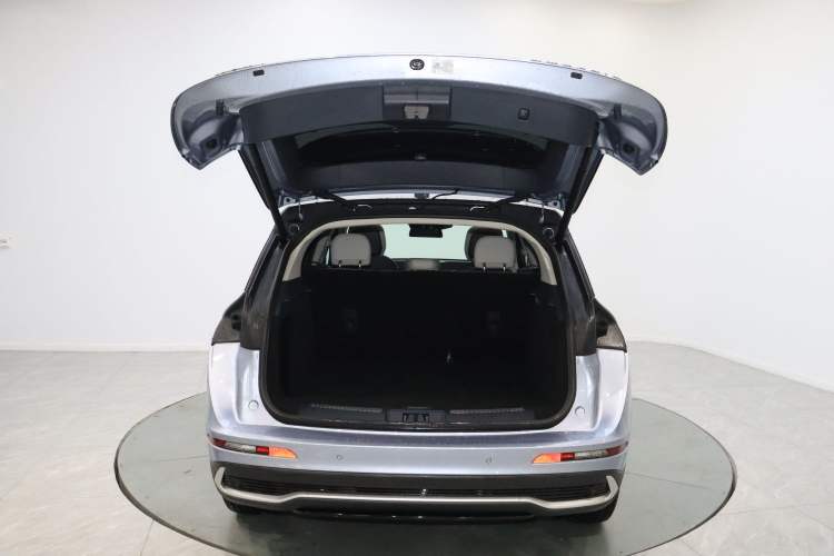 Used Lincoln Corsair 2023 2.0T Two-Wheel-Drive Luxury Edition Trunk