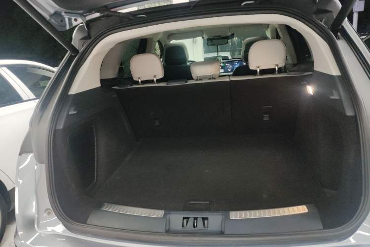 Used Lincoln Corsair 2023 2.0T Two-Wheel Drive Luxury Edition Trunk