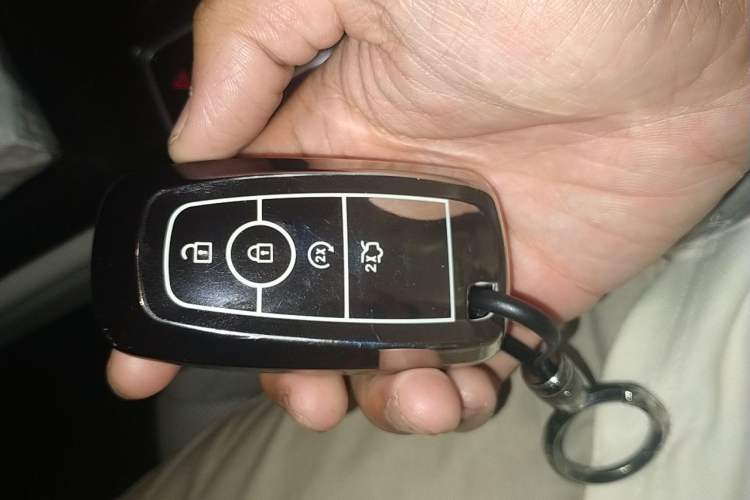 Used Lincoln Corsair 2023 2.0T Two-Wheel Drive Luxury Edition Vehicle Key