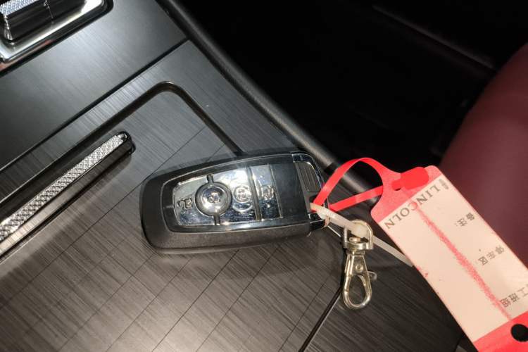Used Lincoln Corsair 2023 2.0T Four-Wheel Drive Luxury Edition Vehicle Key