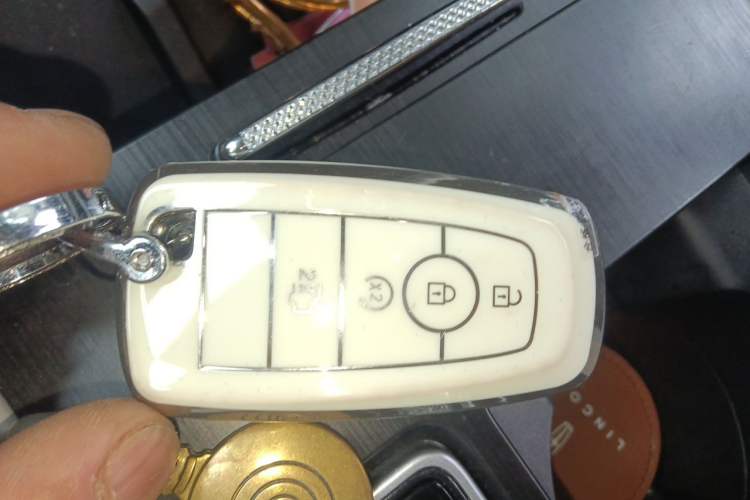 Used Lincoln Corsair 2023 2.0T Two-Wheel Drive Luxury Edition Vehicle Key