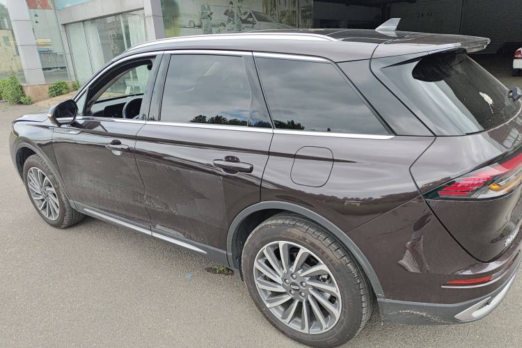 Used Lincoln Corsair 2023 2.0T Two-Wheel-Drive Luxury Edition Left Side
