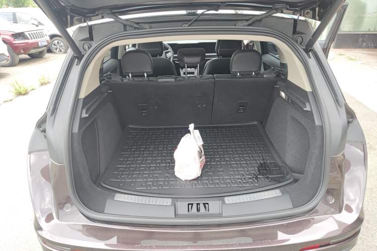 Used Lincoln Corsair 2023 2.0T Two-Wheel-Drive Luxury Edition Trunk