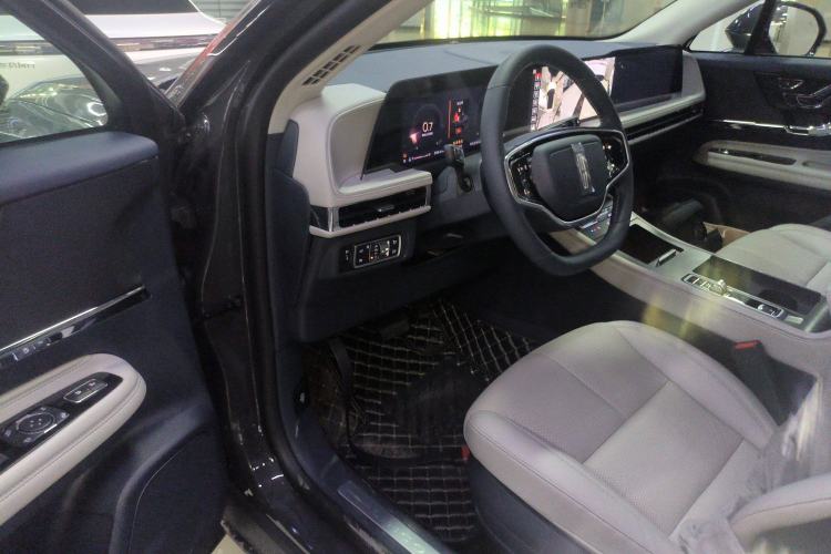 Used Lincoln Corsair 2023 2.0T Two-Wheel-Drive Luxury Edition Driver Seat