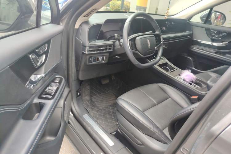 Used Lincoln Corsair 2023 2.0T Two-Wheel Drive Luxury Edition Driver Seat