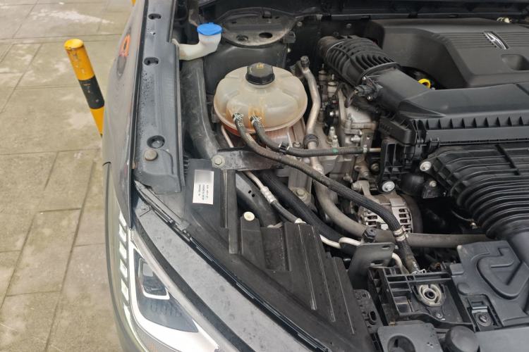 Used Lincoln Corsair 2023 2.0T Two-Wheel Drive Luxury Edition Engine Bay Right