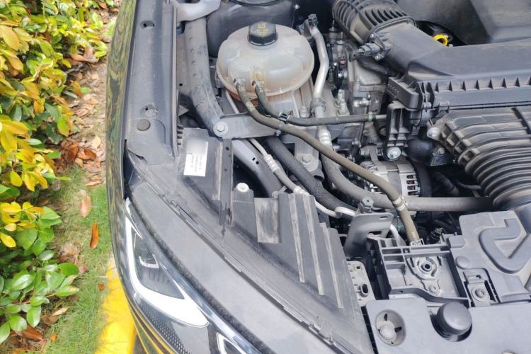 Used Lincoln Corsair 2023 2.0T Two-Wheel Drive Luxury Edition Engine Bay Right