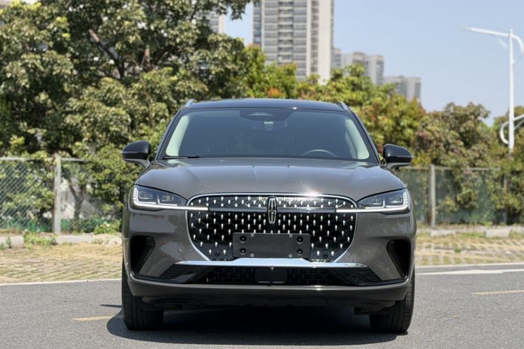 Used Lincoln Corsair 2023 2.0T Two-Wheel Drive Luxury Edition Exterior 1
