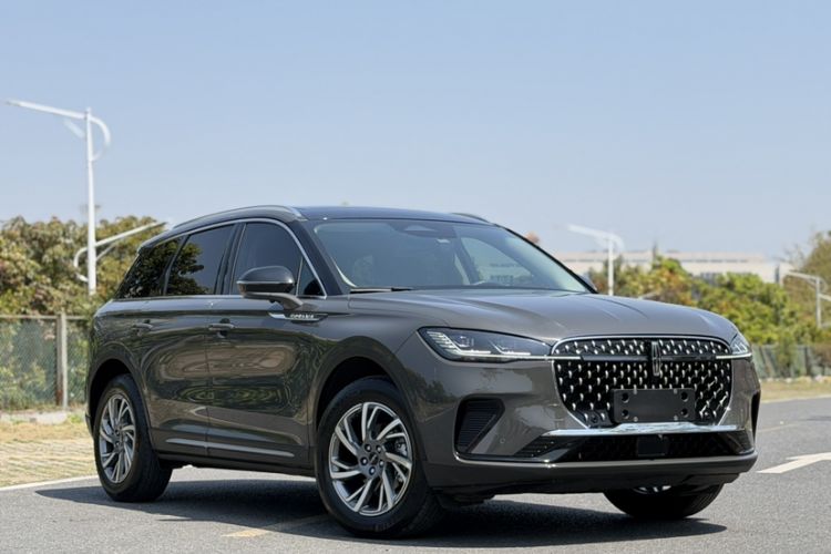 Used Lincoln Corsair 2023 2.0T Two-Wheel Drive Luxury Edition Exterior 4