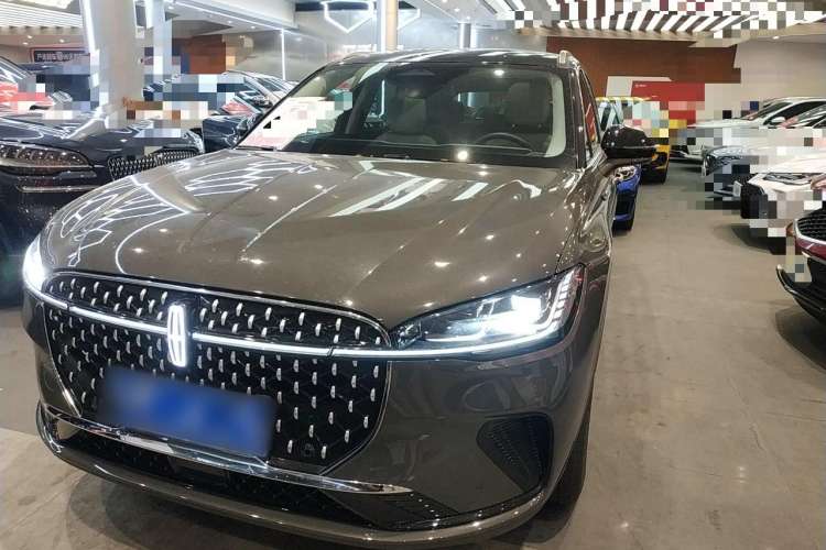 Used Lincoln Corsair 2023 2.0T Two-Wheel-Drive Luxury Edition Front