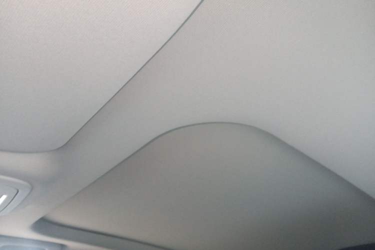 Used Lincoln Corsair 2023 2.0T Two-Wheel-Drive Luxury Edition Headliner