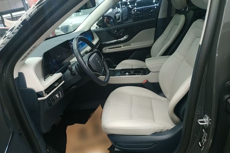 Used Lincoln Corsair 2023 2.0T Two-Wheel Drive Luxury Edition Left Front Seat
