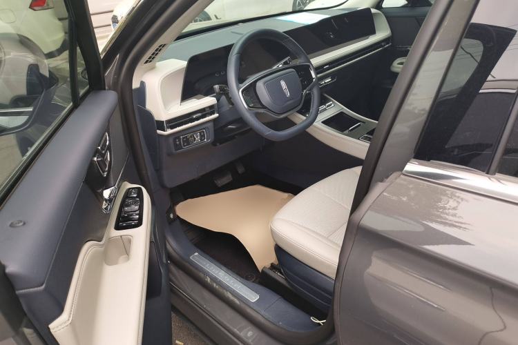 Used Lincoln Corsair 2023 2.0T Two-Wheel Drive Luxury Edition Left Front Seat