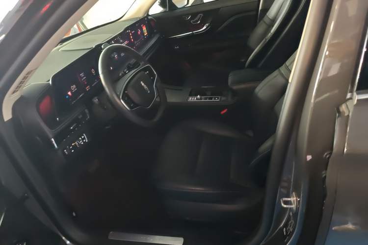 Used Lincoln Corsair 2023 2.0T Two-Wheel Drive Luxury Edition Left Front Seat