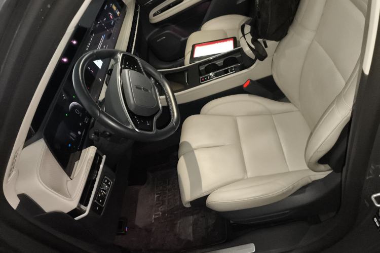 Used Lincoln Corsair 2023 2.0T All-Wheel-Drive Prestige Version Left Front Seat