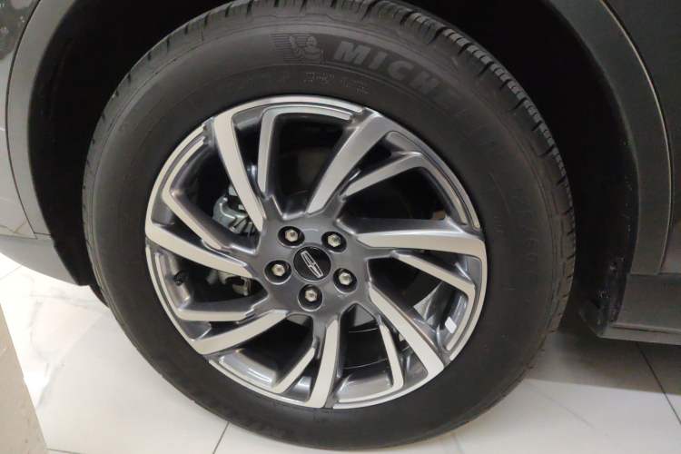 Used Lincoln Corsair 2023 2.0T Two-Wheel Drive Luxury Edition Left Front Wheel Hub