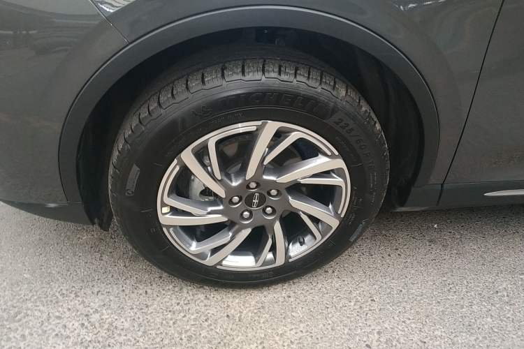 Used Lincoln Corsair 2023 2.0T Two-Wheel Drive Luxury Edition Left Front Wheel Hub