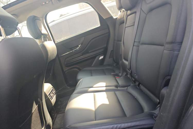 Used Lincoln Corsair 2023 2.0T Two-Wheel Drive Luxury Edition Left Rear Seat