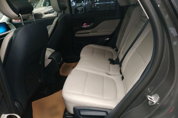 Used Lincoln Corsair 2023 2.0T Two-Wheel Drive Luxury Edition Left Rear Seat
