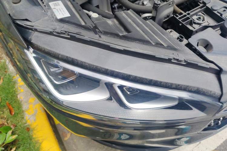 Used Lincoln Corsair 2023 2.0T Two-Wheel Drive Luxury Edition Right Front Headlight