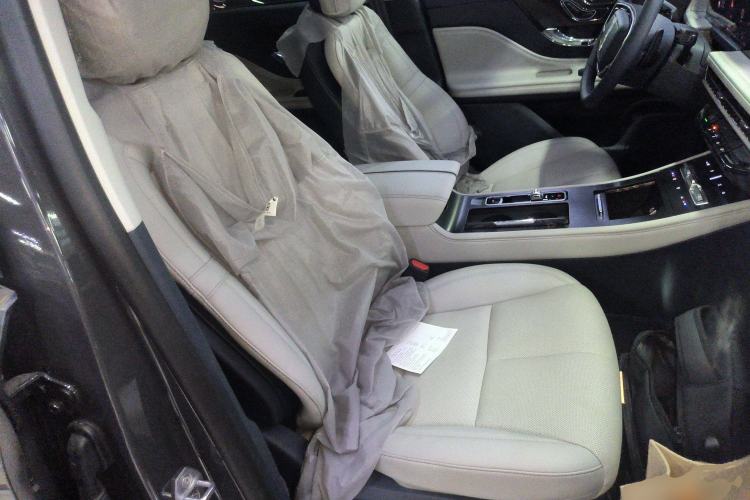 Used Lincoln Corsair 2023 2.0T Two-Wheel-Drive Luxury Edition Right Front Seat