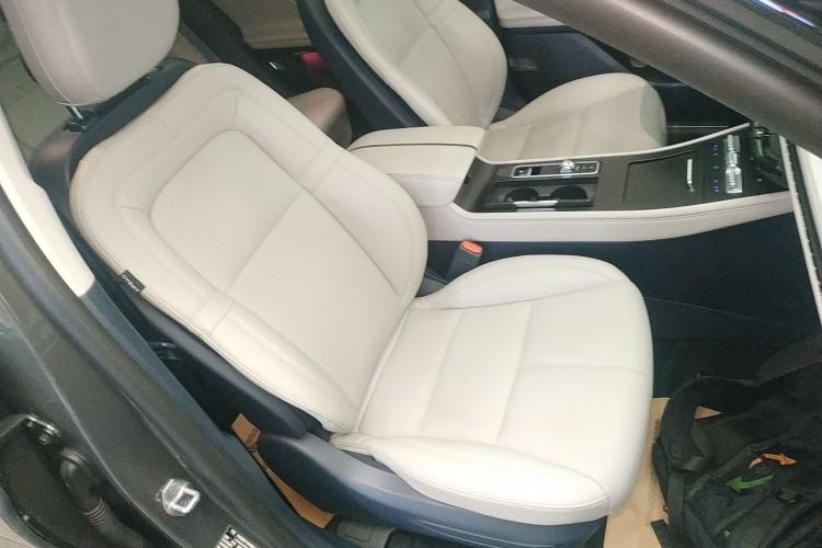 Used Lincoln Corsair 2023 2.0T Two-Wheel Drive Luxury Edition Right Front Seat