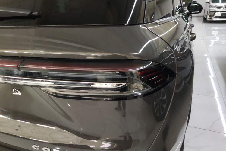 Used Lincoln Corsair 2023 2.0T Two-Wheel Drive Luxury Edition Right Rear Taillight