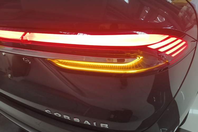 Used Lincoln Corsair 2023 2.0T Two-Wheel Drive Luxury Edition Right Rear Taillight