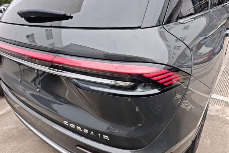 Used Lincoln Corsair 2023 2.0T All-Wheel-Drive Prestige Version Right Rear Taillight