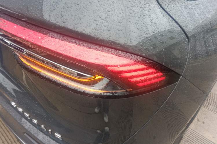 Used Lincoln Corsair 2023 2.0T Two-Wheel-Drive Luxury Edition Right Rear Taillight