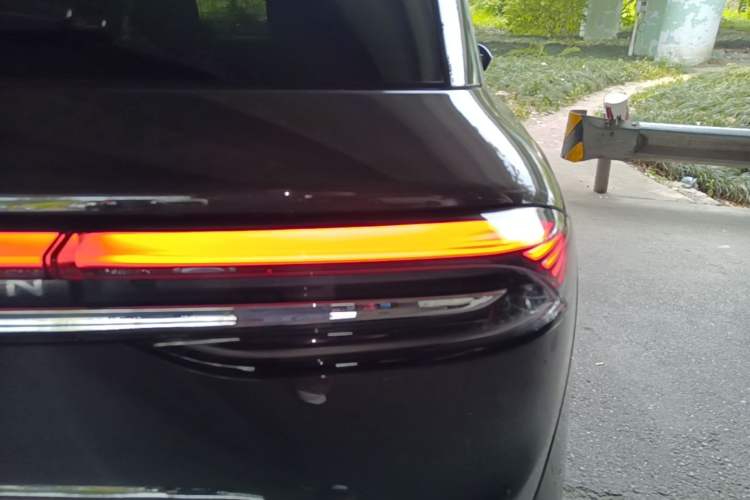 Used Lincoln Corsair 2023 2.0T Two-Wheel Drive Luxury Edition Right Rear Taillight