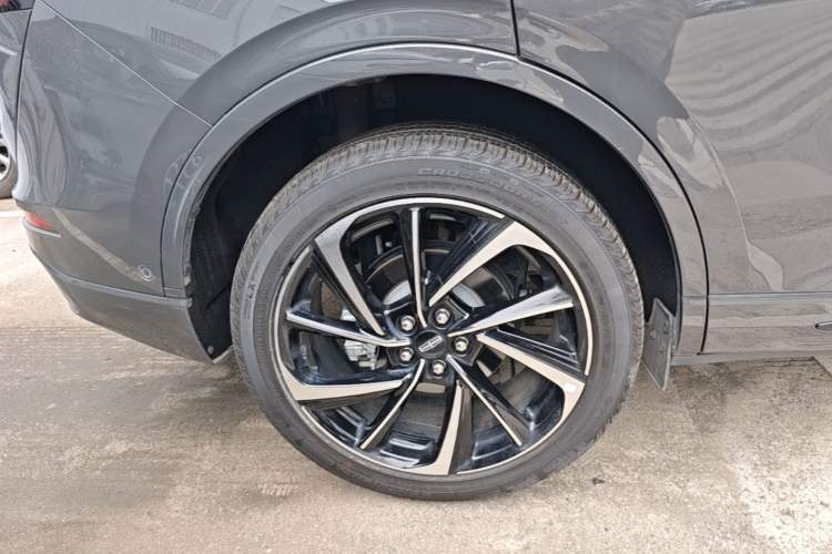 Used Lincoln Corsair 2023 2.0T All-Wheel-Drive Prestige Version Right Rear Wheel Hub