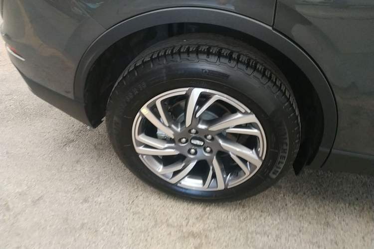 Used Lincoln Corsair 2023 2.0T Two-Wheel Drive Luxury Edition Right Rear Wheel Hub