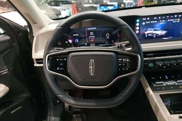Used Lincoln Corsair 2023 2.0T Two-Wheel-Drive Luxury Edition Steering Wheel