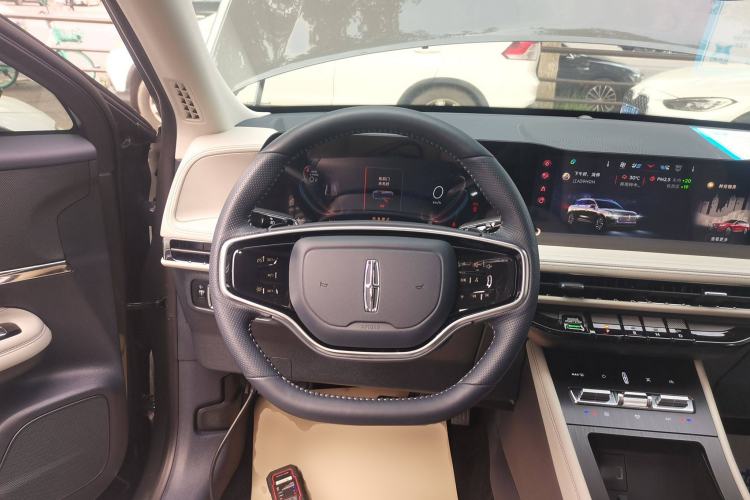 Used Lincoln Corsair 2023 2.0T Two-Wheel Drive Luxury Edition Steering Wheel