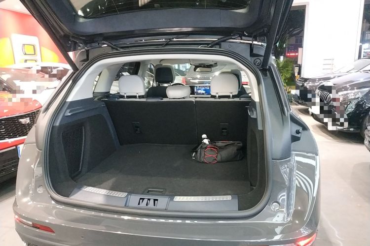 Used Lincoln Corsair 2023 2.0T Two-Wheel-Drive Luxury Edition Trunk