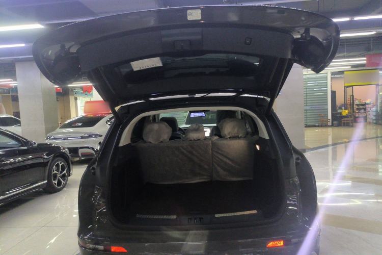 Used Lincoln Corsair 2023 2.0T Two-Wheel-Drive Luxury Edition Trunk