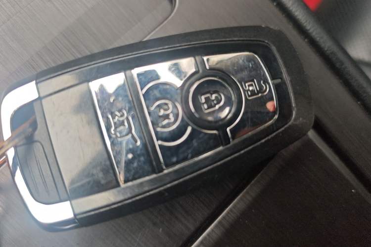 Used Lincoln Corsair 2023 2.0T Two-Wheel Drive Luxury Edition Vehicle Key