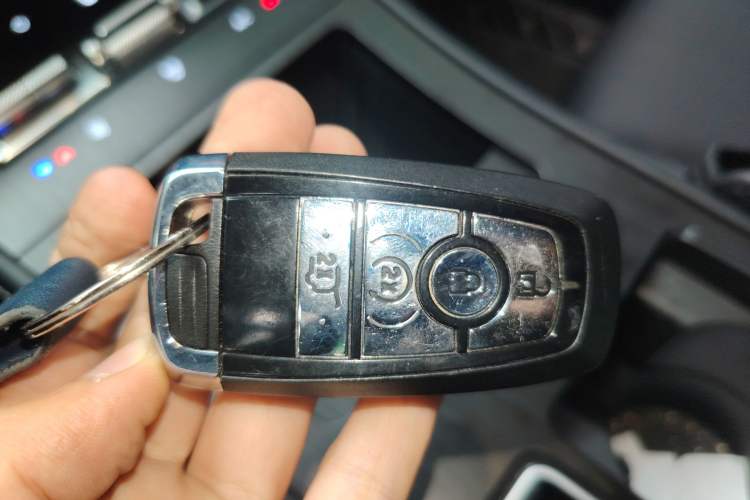 Used Lincoln Corsair 2023 2.0T Two-Wheel Drive Luxury Edition Vehicle Key