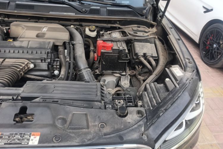 Used Lincoln Corsair 2023 2.0T Two-Wheel Drive Luxury Edition Engine Bay Left
